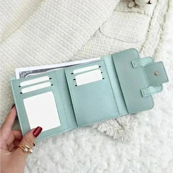 ⚠️Clearance💙New Cardholder Blue Wallet - Picture 4 of 4